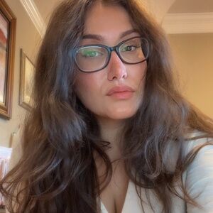 Meet your Posher, Anna